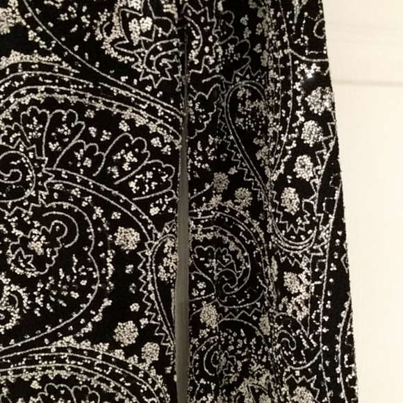 Macy’s MSK – Embellished vintage beaded top with paisley print & belled sleeves - Picture 2 of 4